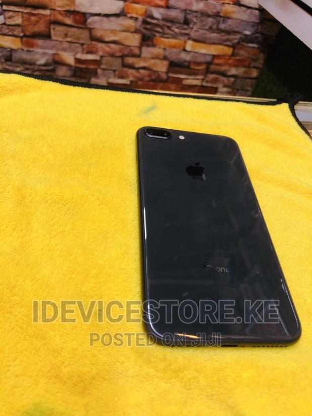 Apple iPhone 8 Plus 64 GB - thumbnail 3