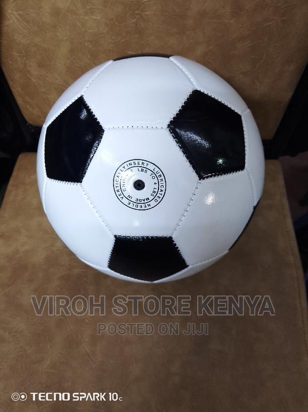 Black and White Foot Ball Size 5 Soccer Ball