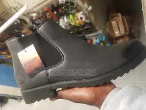 Cacatua Official Boots