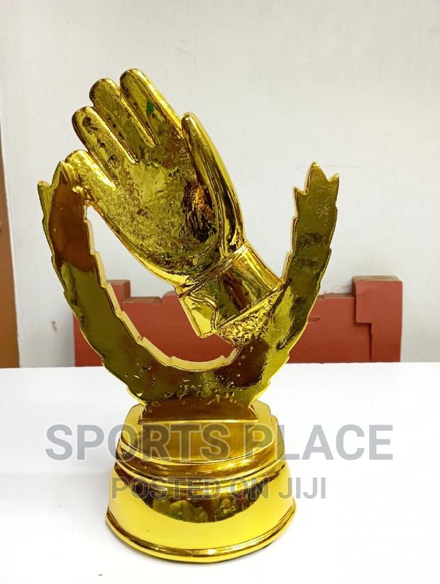 Golden Glove Trophy Award - thumbnail 2