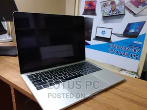 Laptop Apple MacBook Pro 2017 16GB Intel Core I7 SSD 512GB