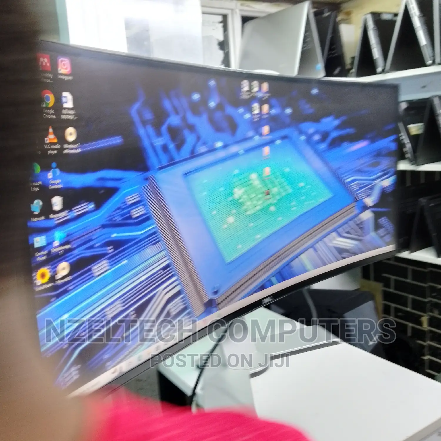 Dell Monitor 34inchs Curved