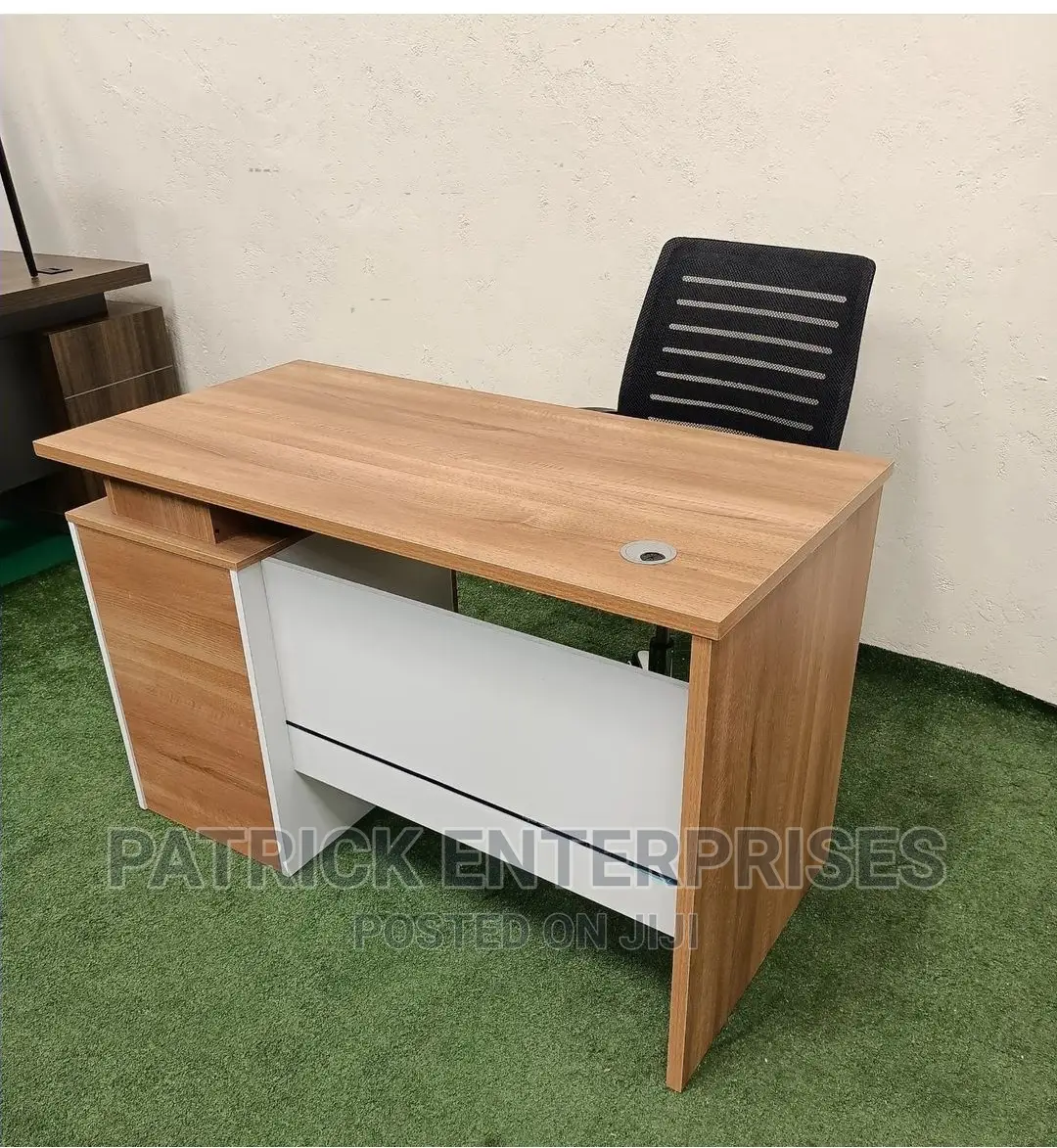 Executive Imported Office Desk 1.4 MTRS
