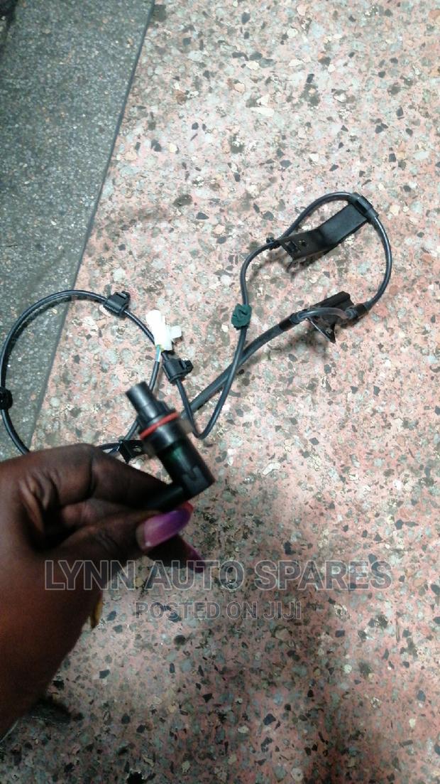 Toyota Revo Front Abs Sensor - thumbnail 2