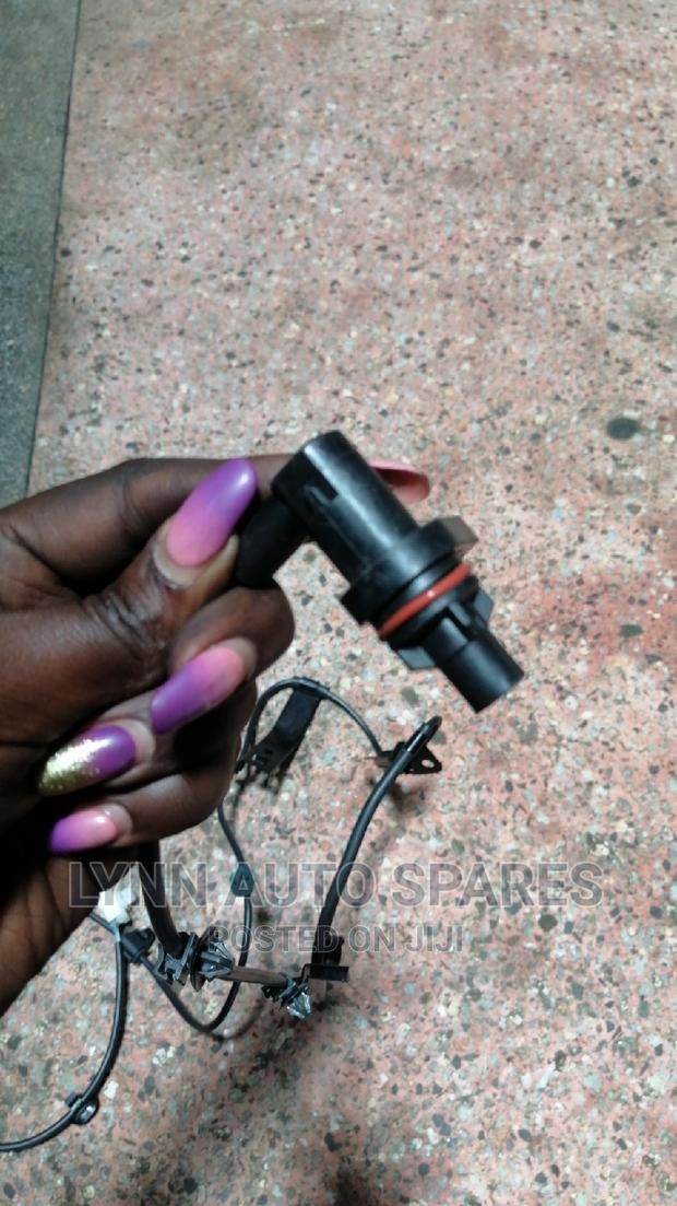 Toyota Revo Front Abs Sensor - thumbnail 3
