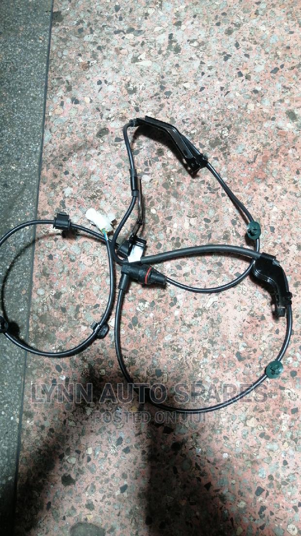 Toyota Revo Front Abs Sensor - thumbnail 4