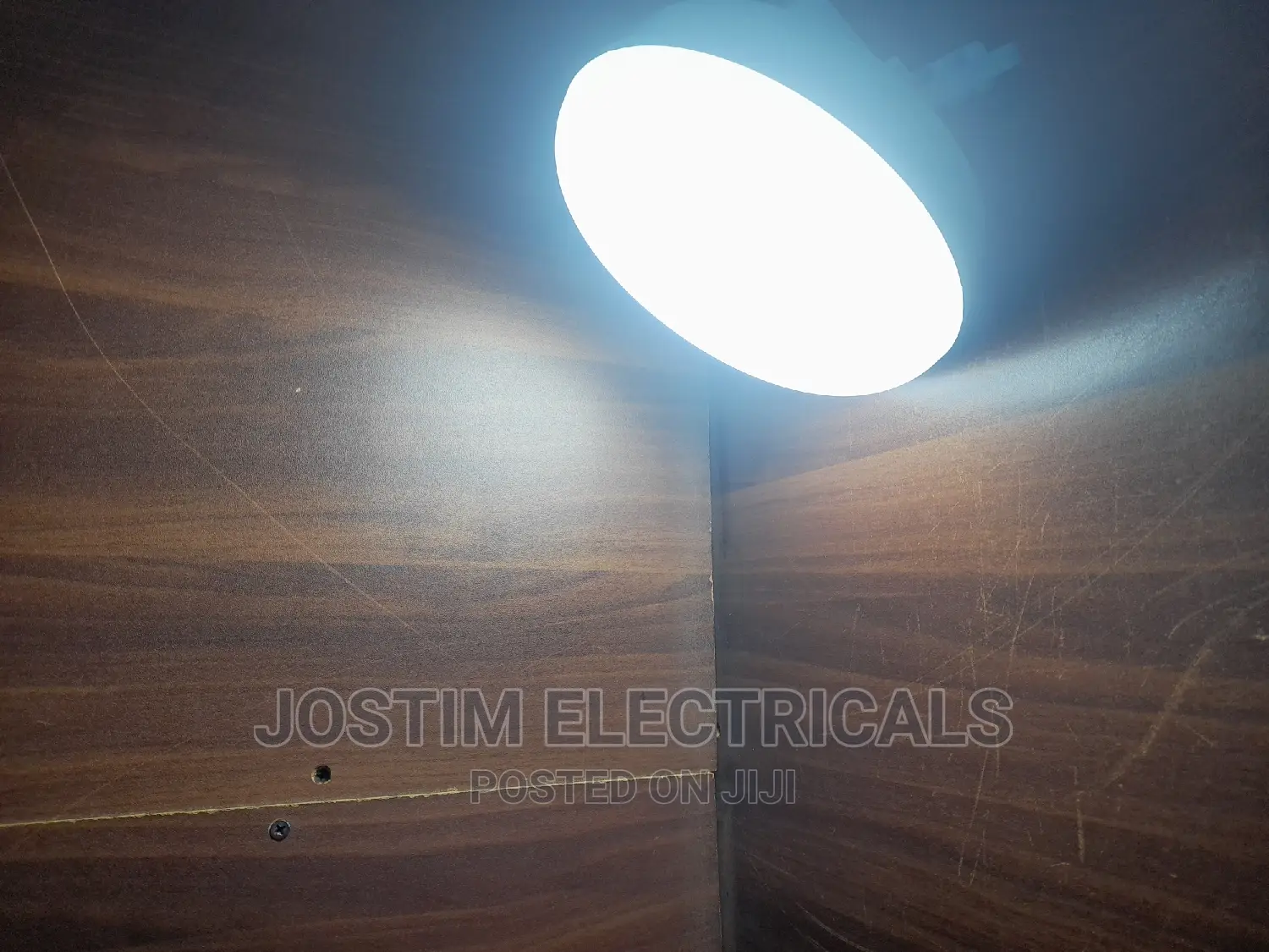 100w Solar Light, Rechargeable