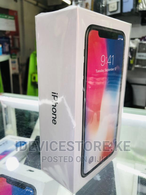 New Apple iPhone X 64 GB Black - main view