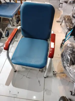 Blood Transfusion Chair/ Bed Can Be Turned Into Bed