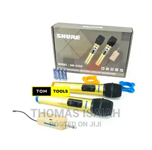 Shure SM820A UHF Dual Wireless Microphone System With Rechar