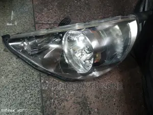Honda Fit 2005 LHS Headlight Xenon.