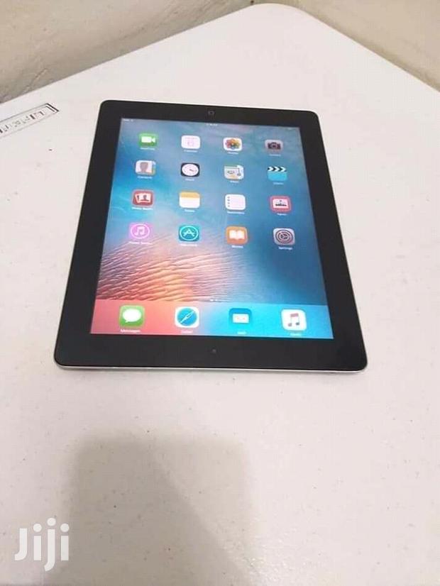 Apple iPad 2 Wi-Fi 16 GB Silver - main view