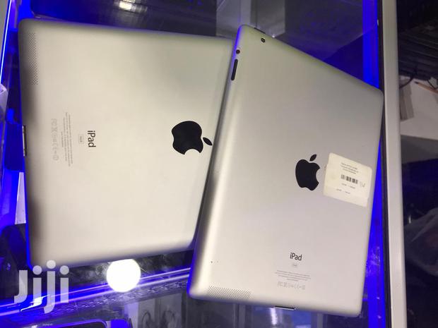 Apple iPad 2 Wi-Fi 16 GB Silver
