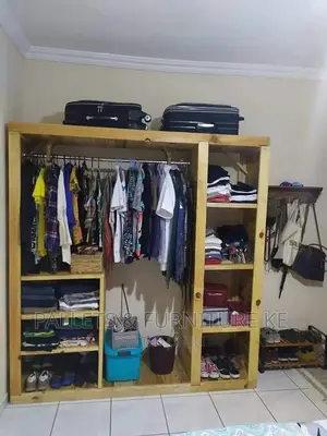Wardrobe / Dresser
