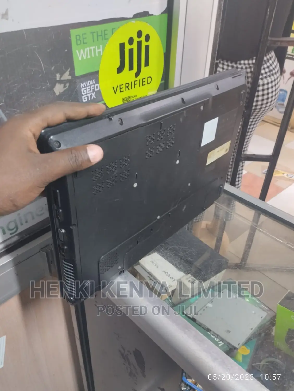 Laptop Lenovo IdeaPad 100 4GB Intel Pentium HDD 500GB