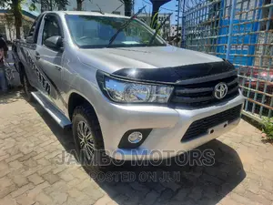 Toyota Hilux 2016 Silver