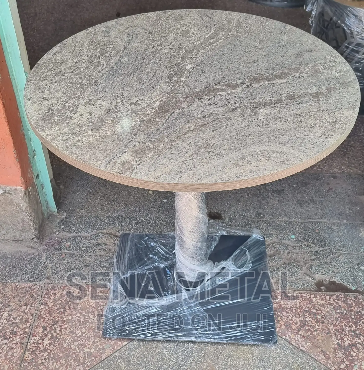 High Quality Custom-Made Bar/Hotel Tables