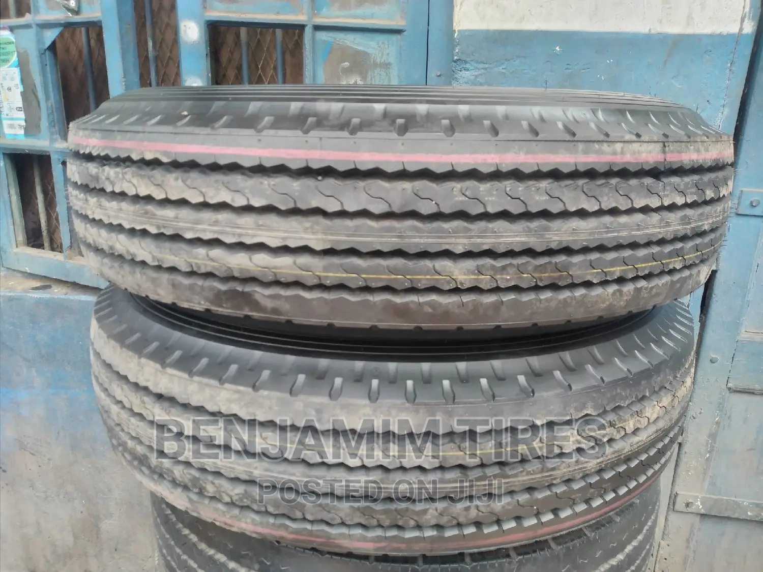 10R17.5 Bridgestone Made in Japan for Isuzu Frr.