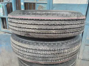 10R17.5 Bridgestone Made in Japan for Isuzu Frr.