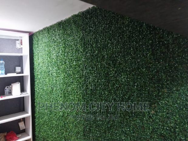 Artificial Green Wall Hedges - thumbnail 2