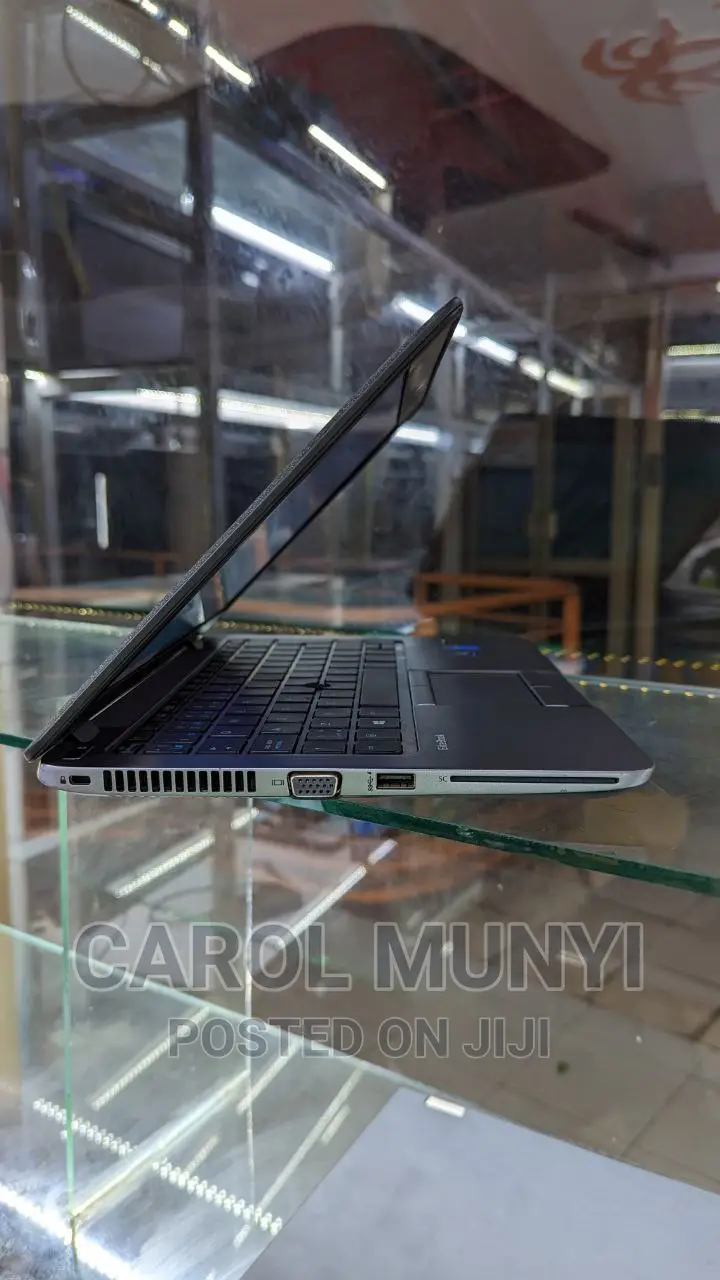 New Laptop HP EliteBook 820 G3 8GB Intel Core I7 SSD 256GB