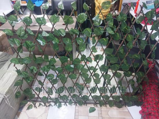 Stretchable Green Fence