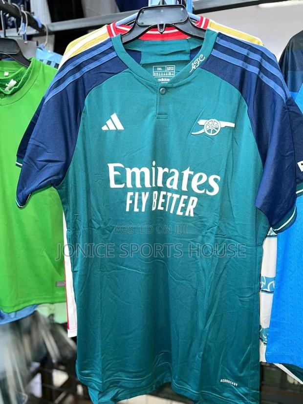 Athletic Tops - thumbnail 3