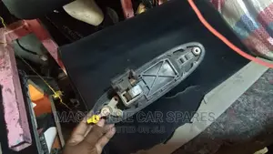 Toyota Landcruiser 100 Series Left Door Handle