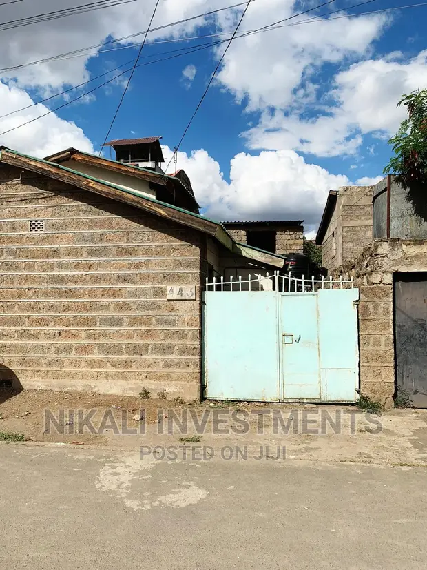 3bdrm Bungalow in Komarock Estate for sale