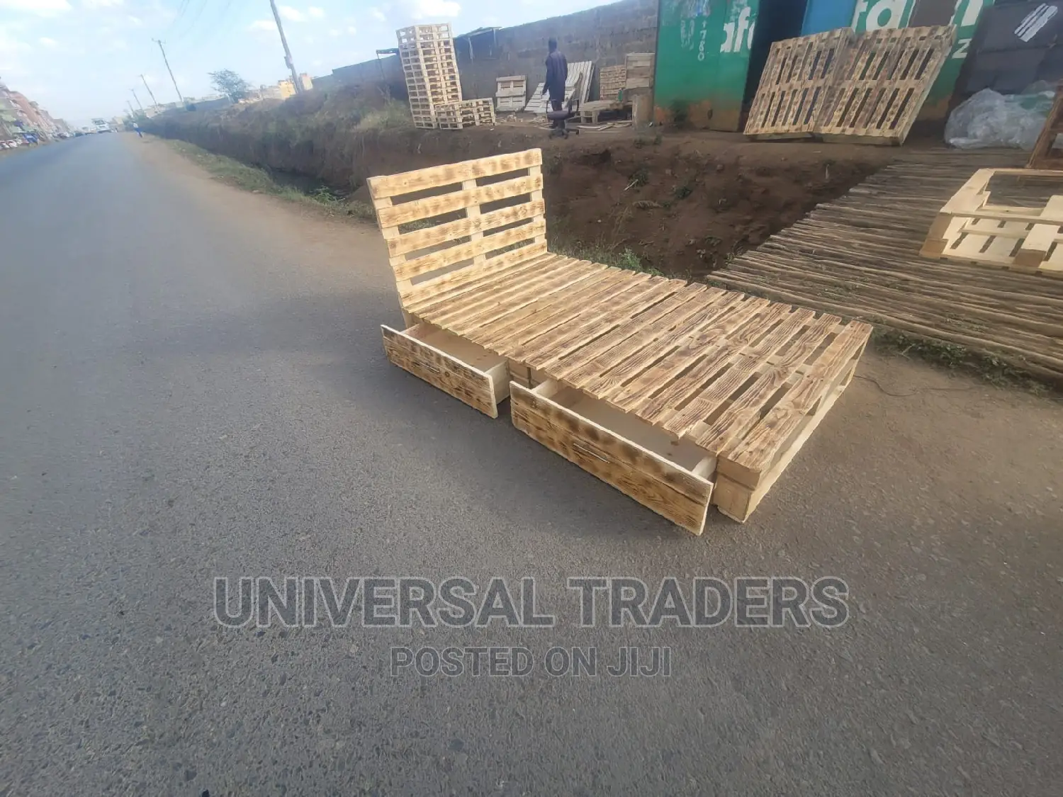 Pallets - Pallet Bed - Detachable 4*6 Pallet Bed