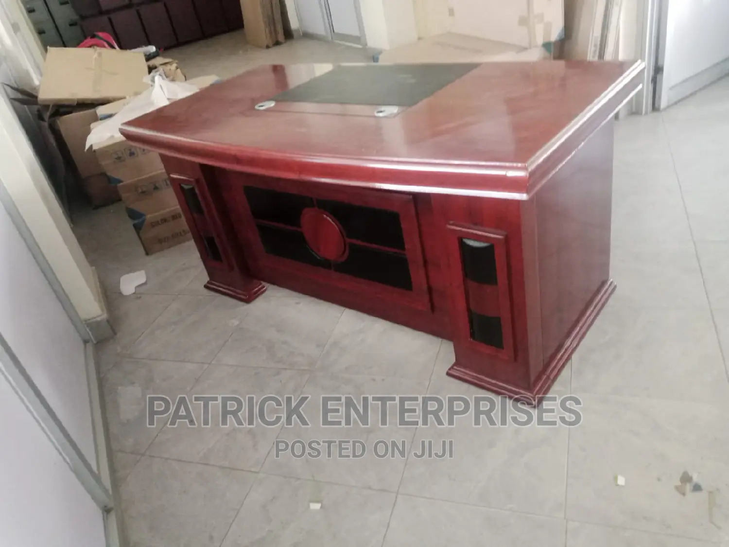 Executive Imported Office Desk 1.6 MTRS