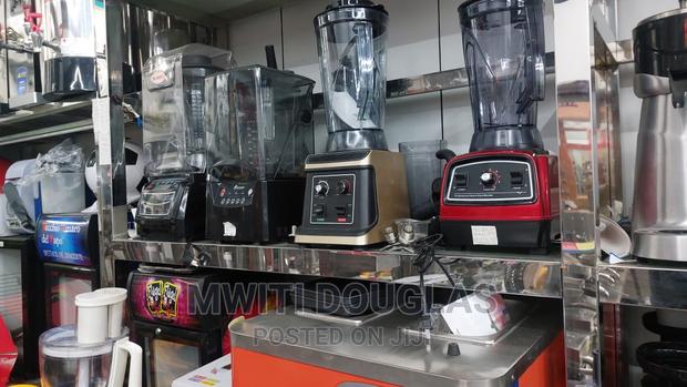 Commercial Blender - main view