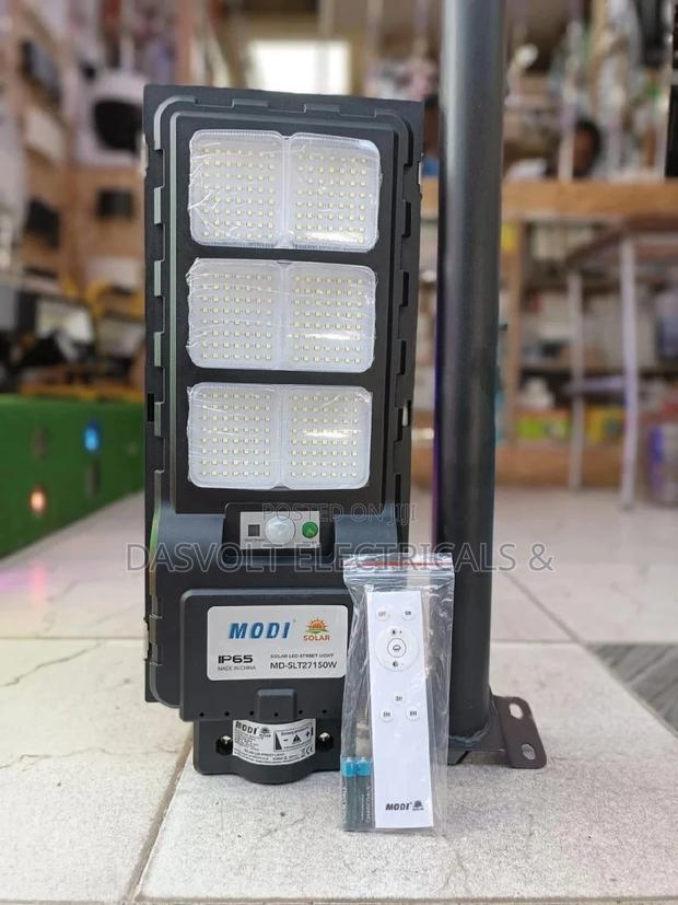 150w Solar Streetlight - main view