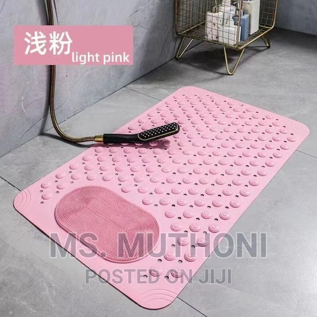 Antislip Bathroom Mat at 1200 Size: 38*70cm - thumbnail 2