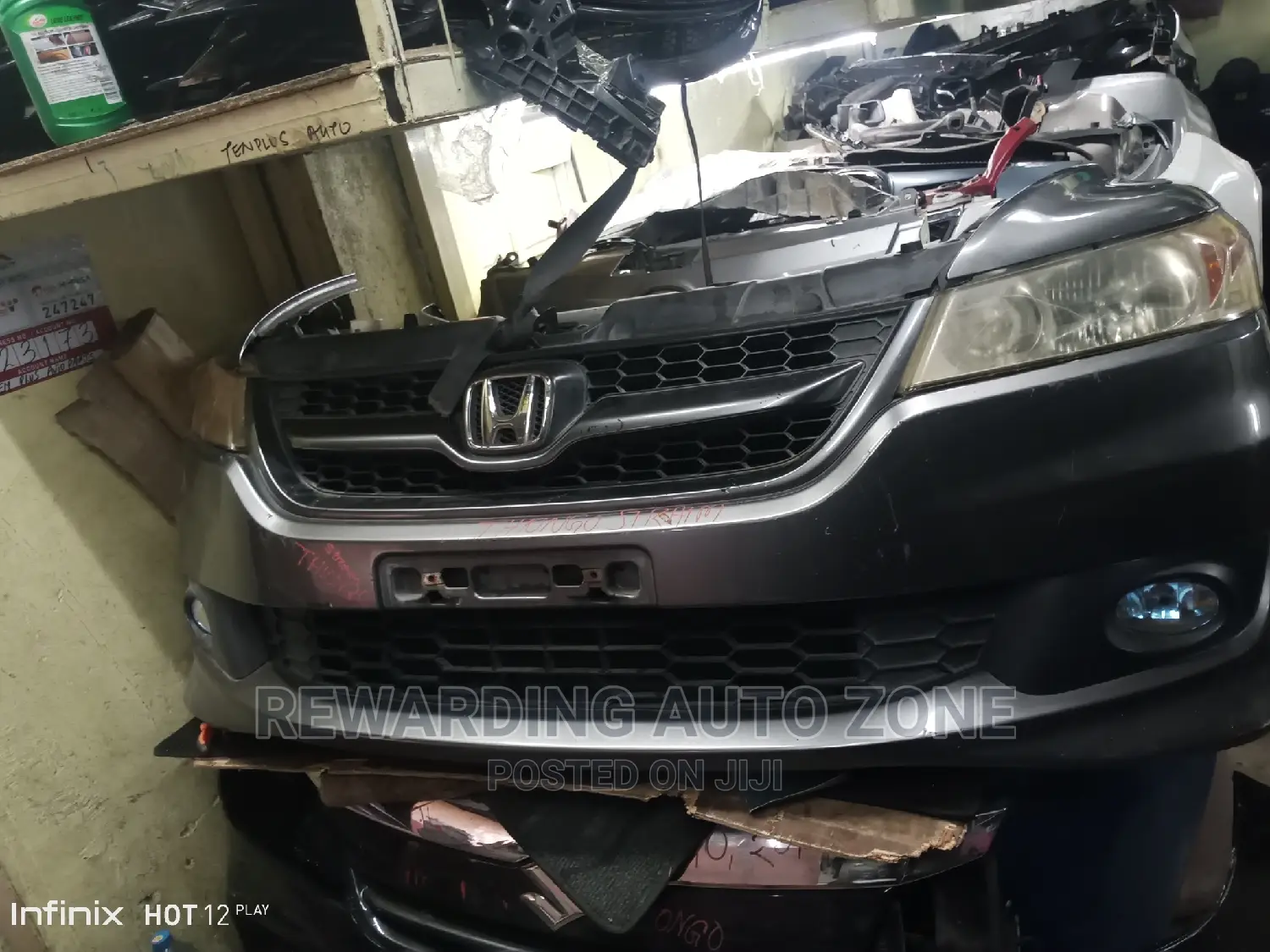 Honda Stream Nosecut Xenon Type.