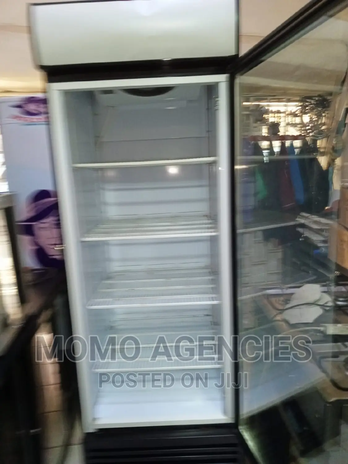Ddisplay Fridge 650l