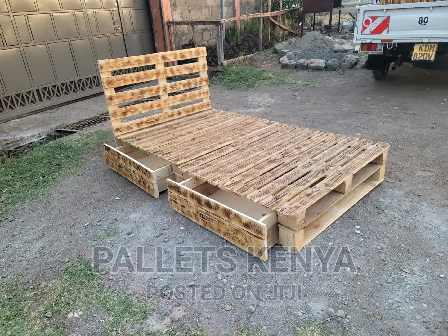 4×6 Pallet Bed- 4 by 6 With Storage Drawers. Pallet Bed.