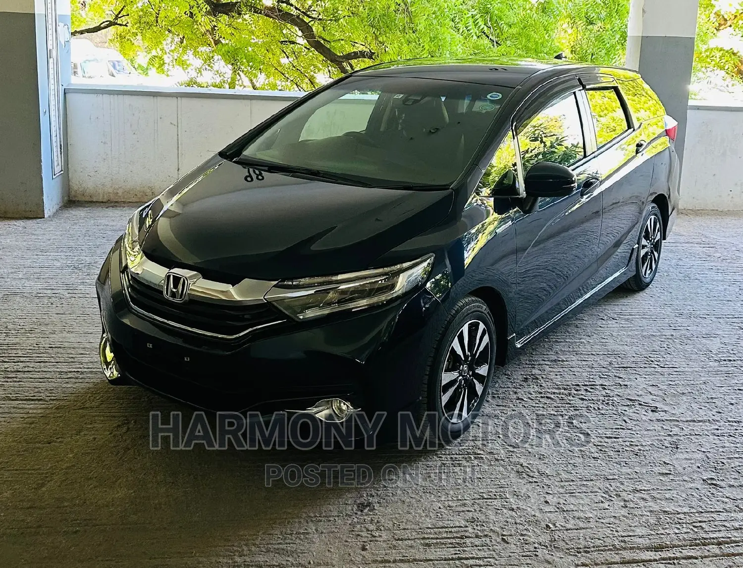 Honda Shuttle 1.5 G 2WD 2016 Black in Mombasa CBD Cars, Harmony