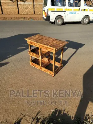 Pallet Kitchen Table- (#SG;05)