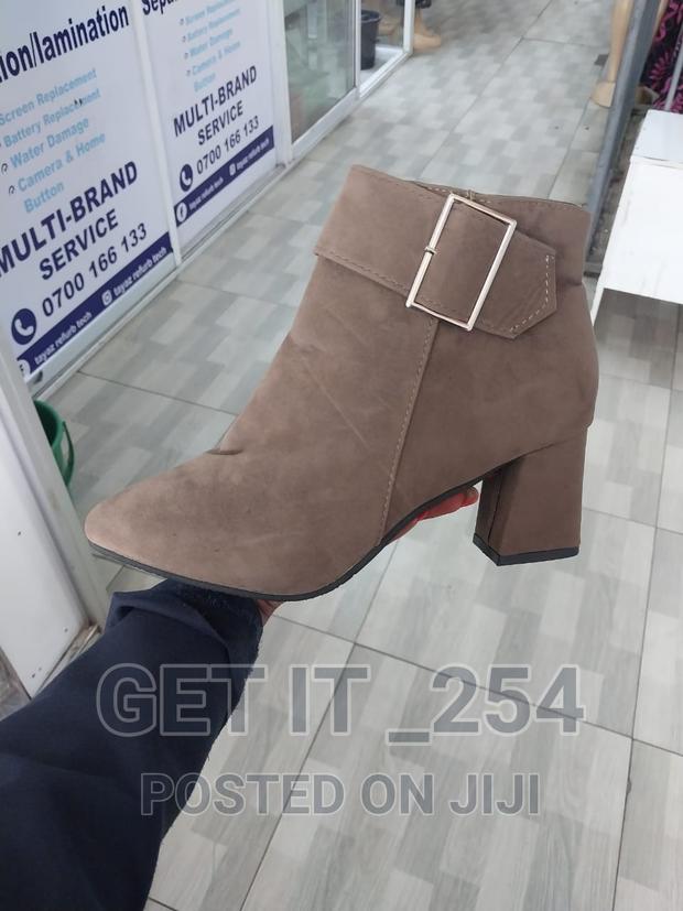 New In Suede Boots Fitting- Normal Sizes 37- - thumbnail 2