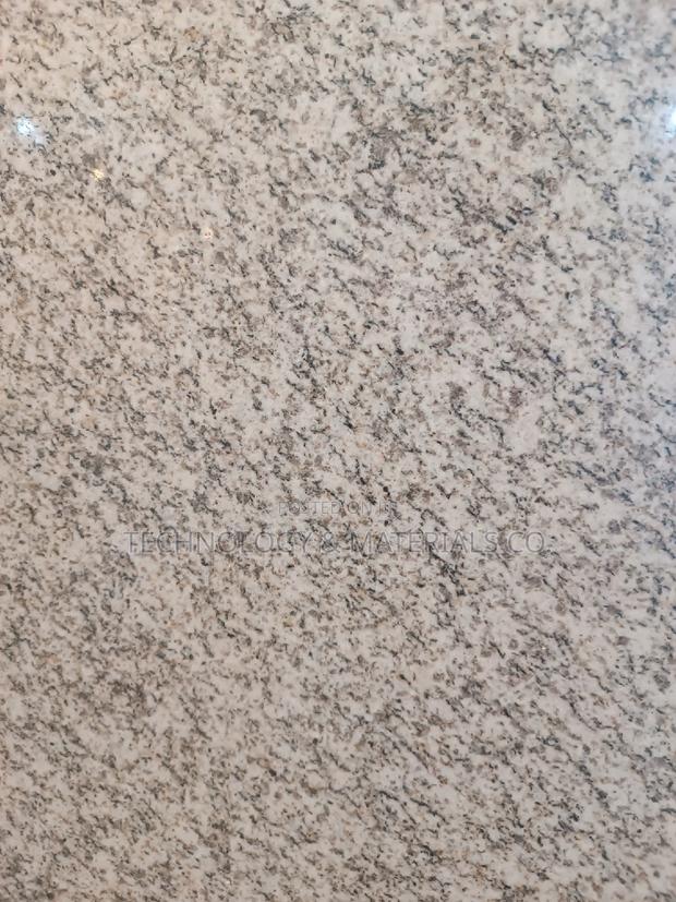 Golden Yellow Grain Granite - thumbnail 4