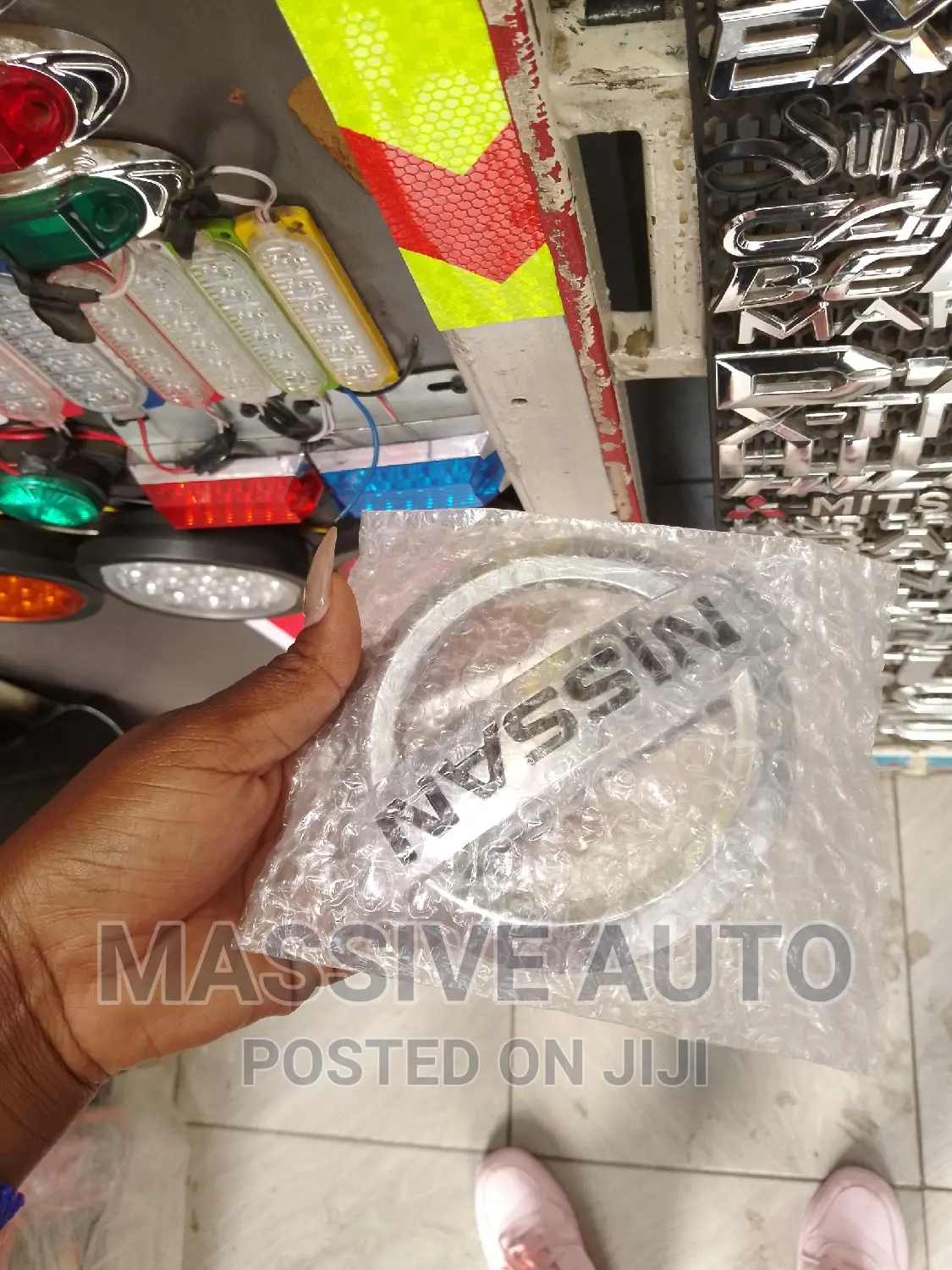 Nissan Boot Badge/ Nissan Boot Logo