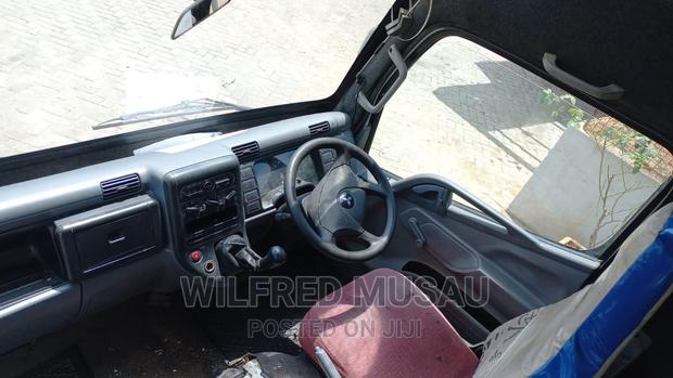 Mitsubishi Fuso Rosa 2015 White - thumbnail 2