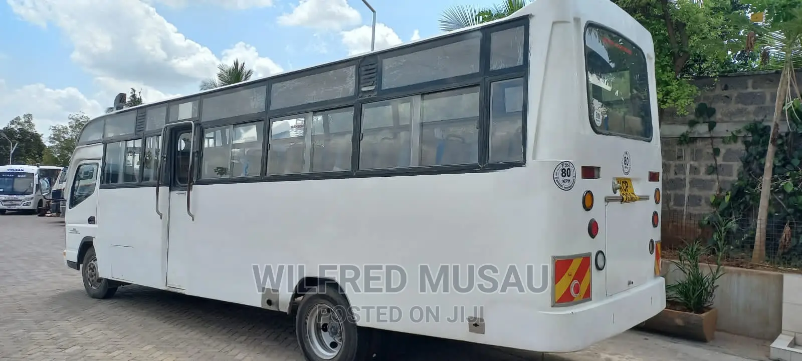 Mitsubishi Fuso Rosa 2015 White