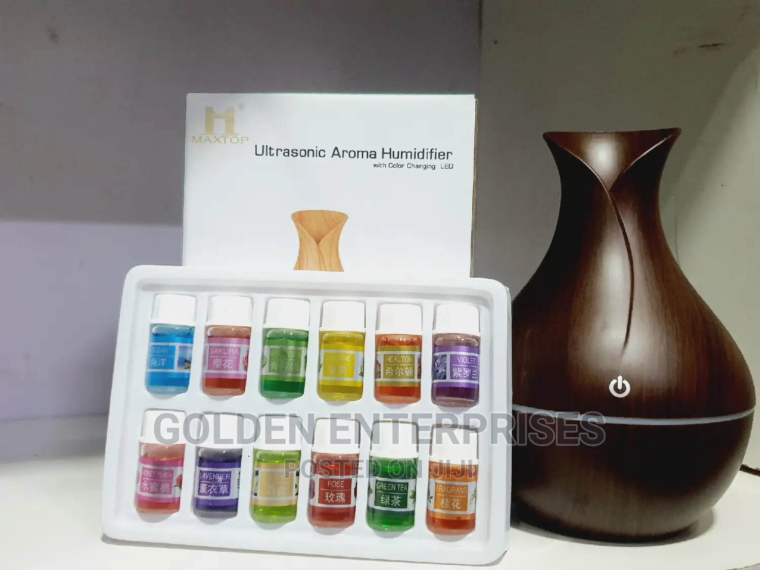 Humidifier + 12pcs Essential Oils