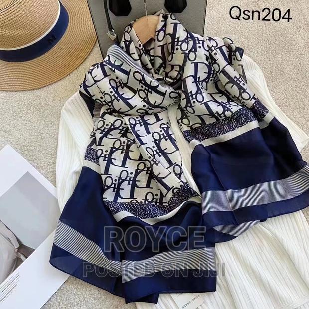 Designer Scarf - thumbnail 3