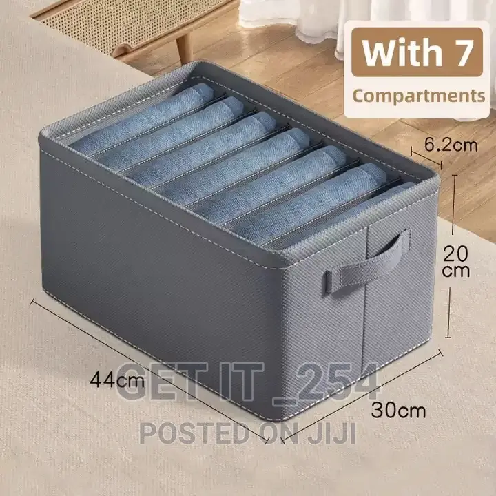 9 Grid Jeans Organizer 
Colour : Grey
Material :