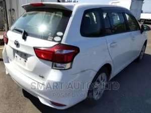 Toyota Corolla Fielder 2017 White