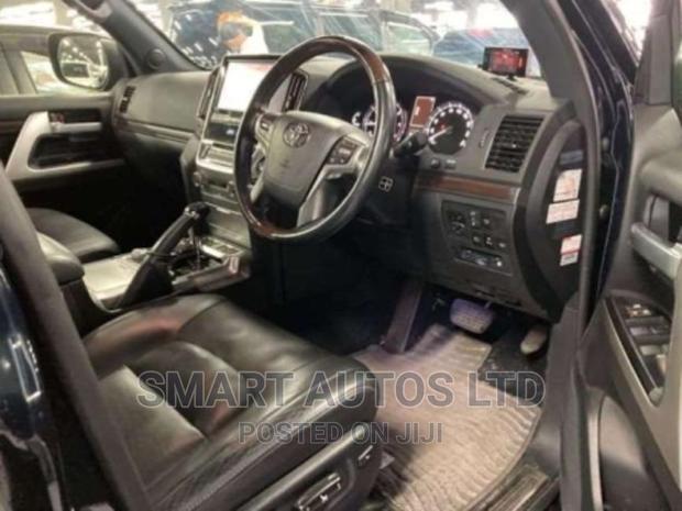 Toyota Land Cruiser 2017 Blue - thumbnail 5