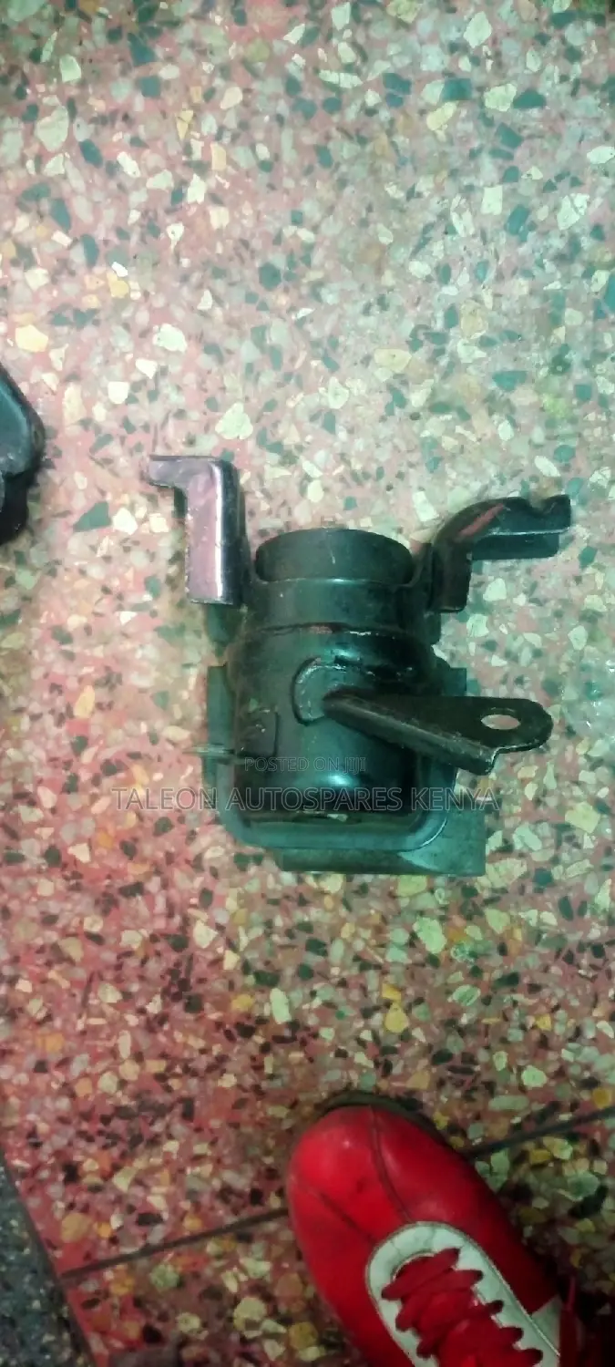 Toyota Vanguard/Rav4 Engine Mount